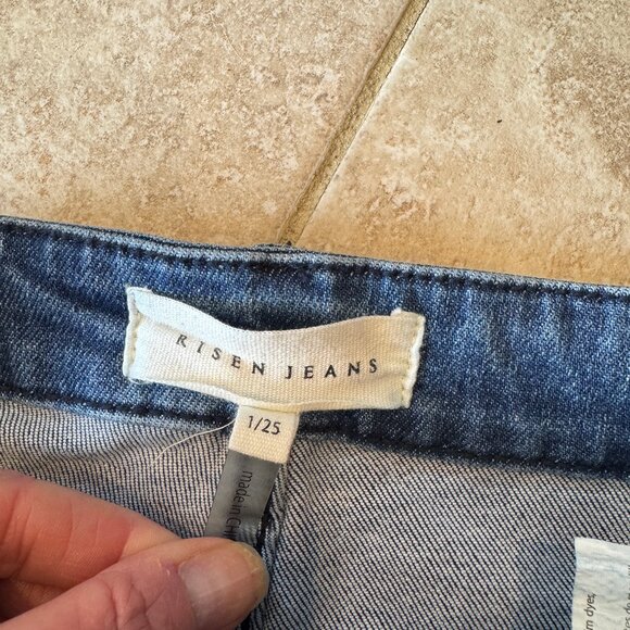 RISEN Medium Wash Ombre Hem Patch Pocket Wide Leg Jeans - Picture 2 of 9